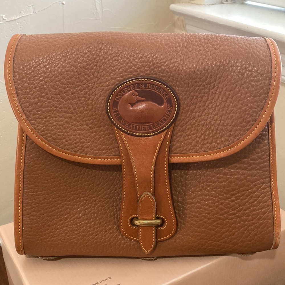 Vintage 90’s Dooney & Bourke Large Leather Crossbody Purse